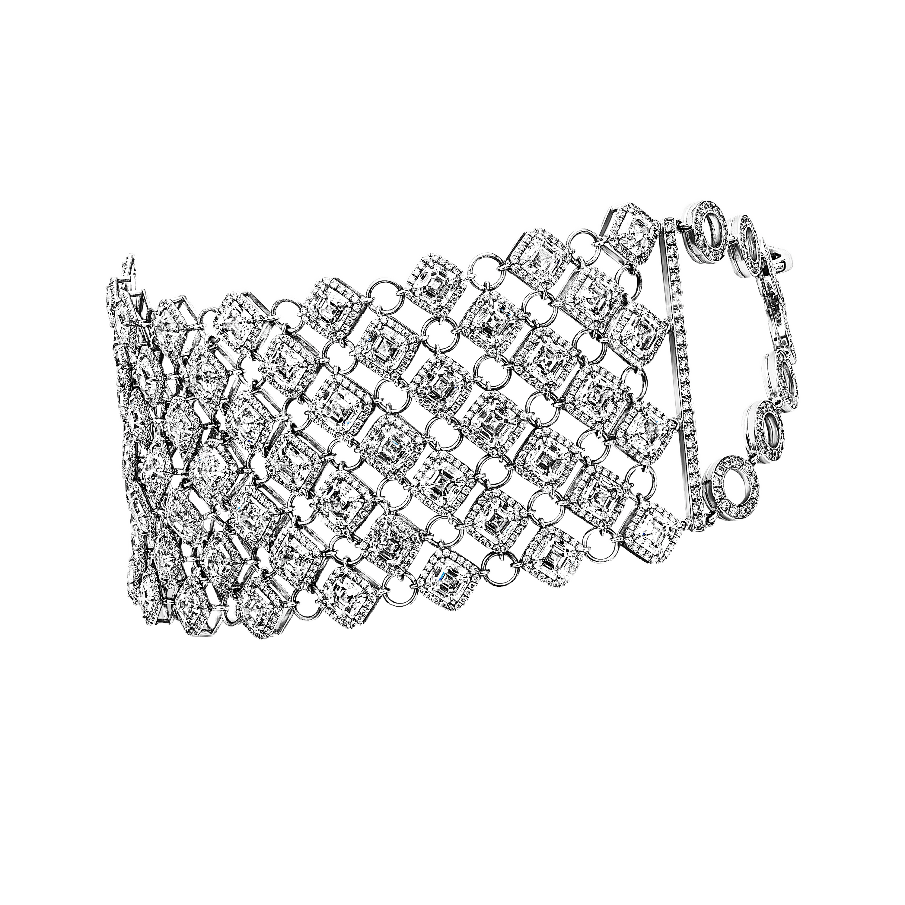 another image of the infinia white diamond necklace.