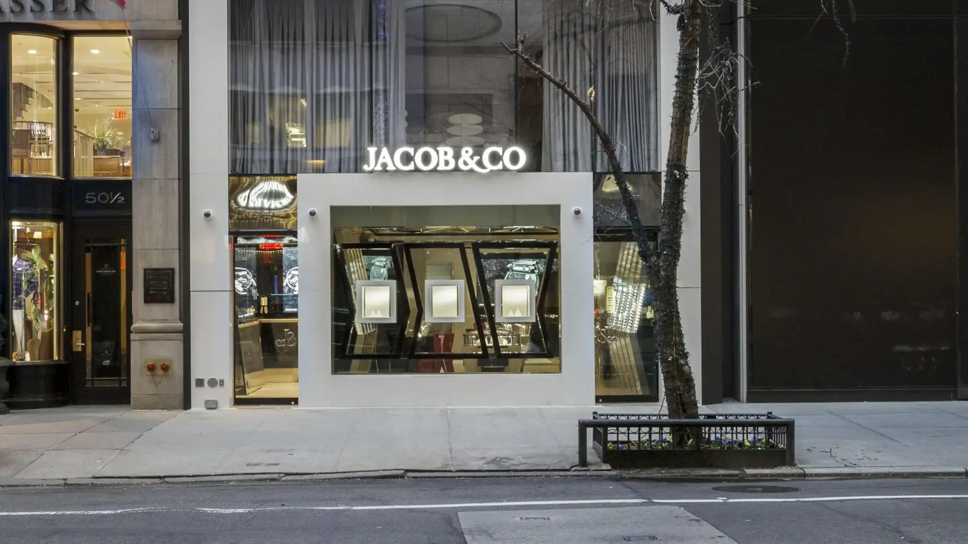 A store front image of Jacob & Co flagship boutique in New York