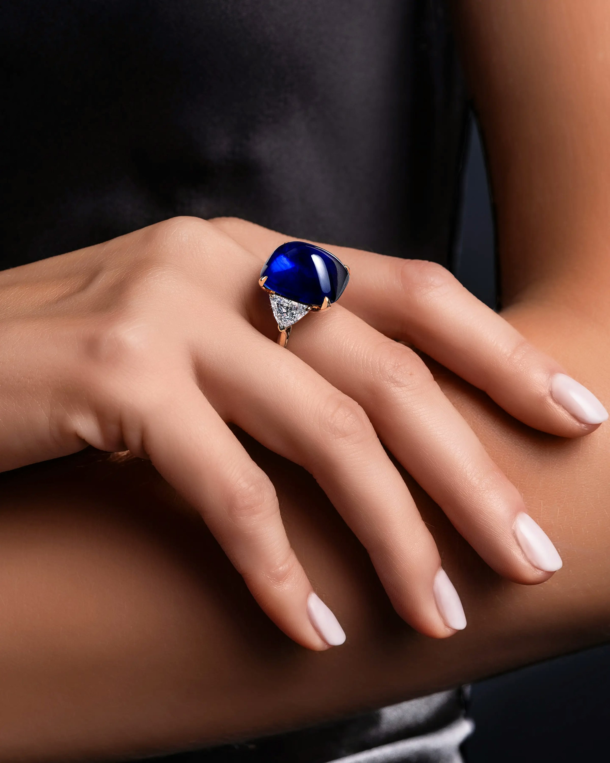 a model wears the kashmir royalty ring.