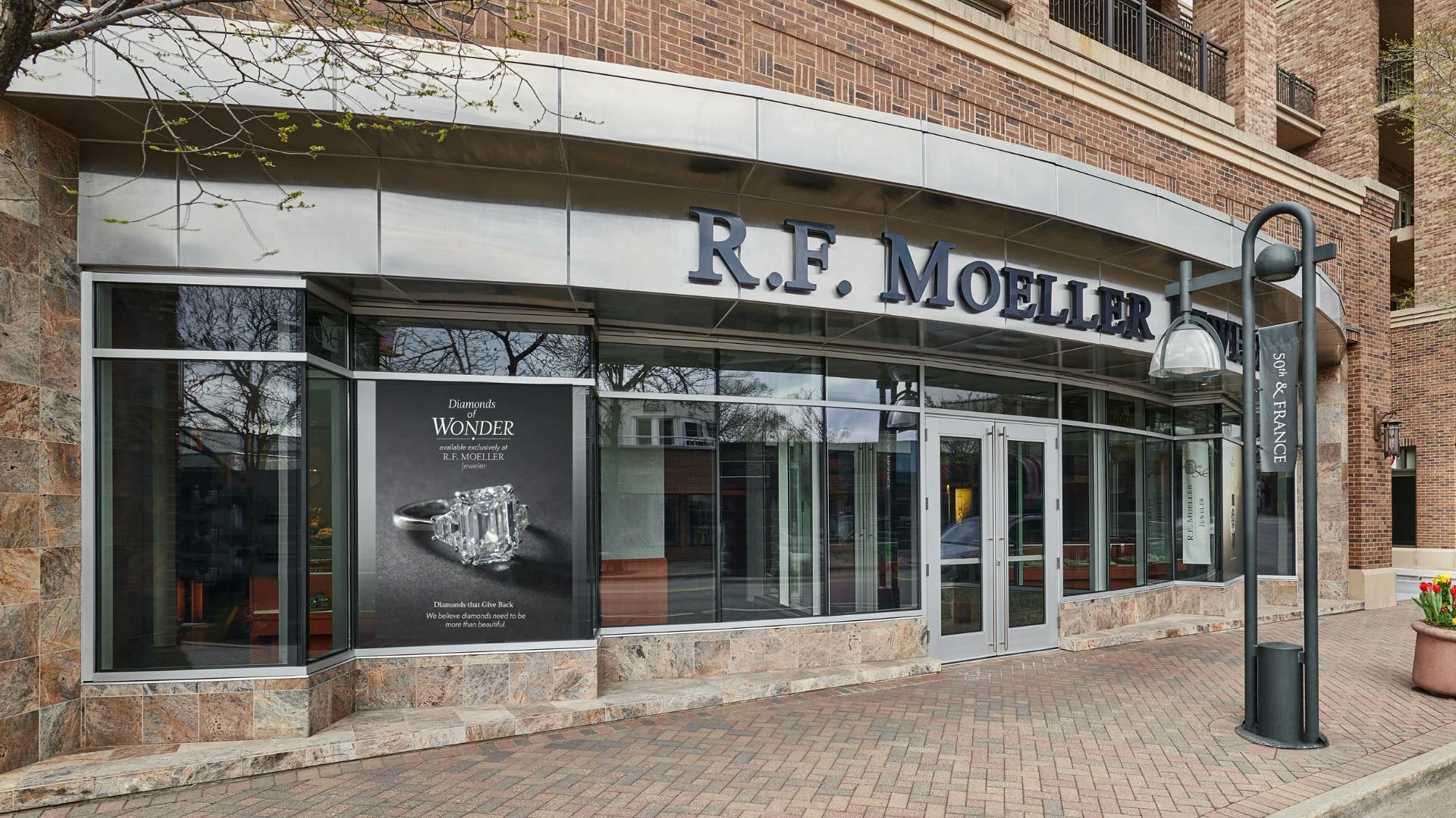 Storefront Of The R.F. Moeller Jeweler Retailer in Edina Minnesota