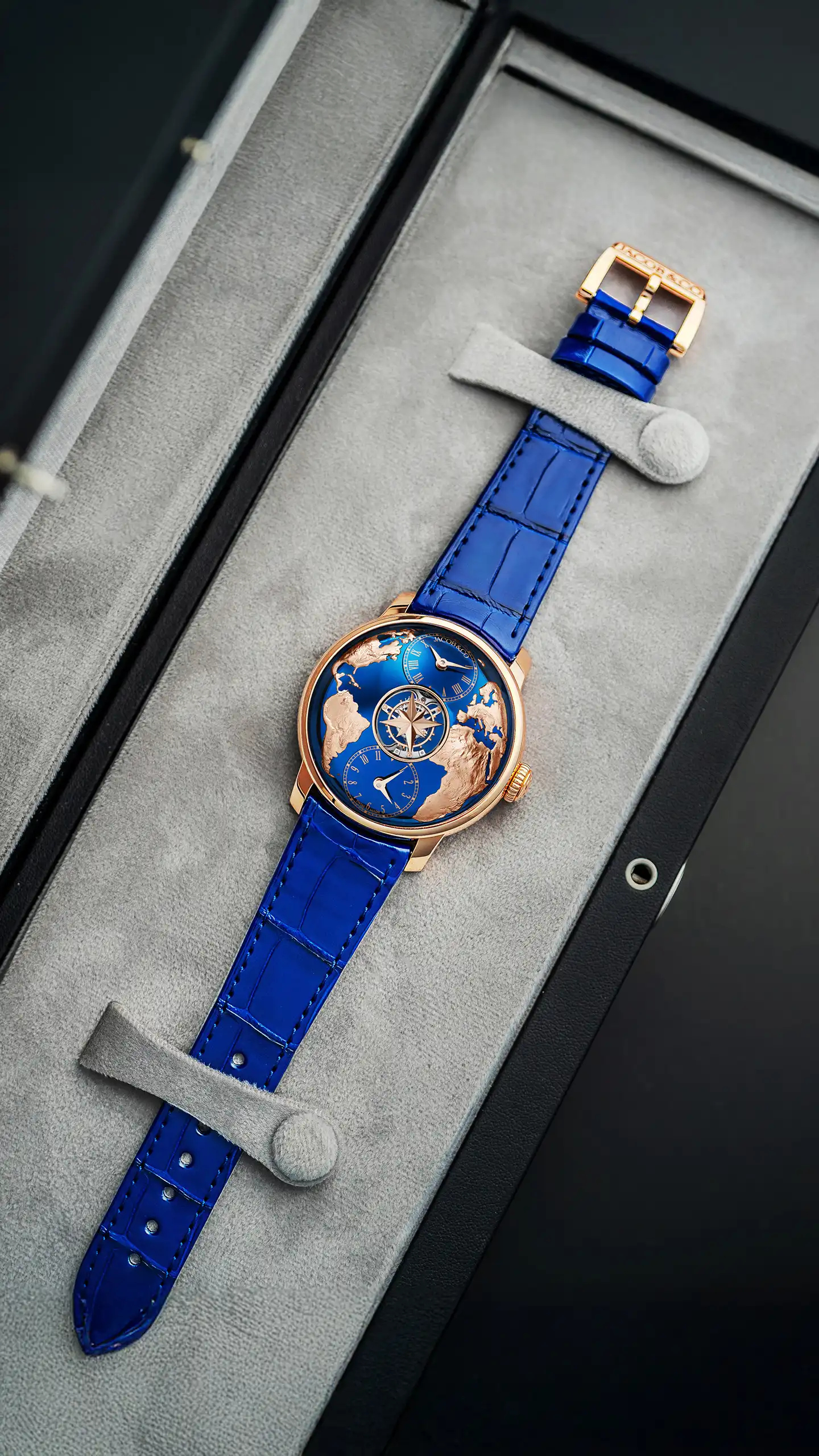 1761752321-dtz-tourbillon-4.webp