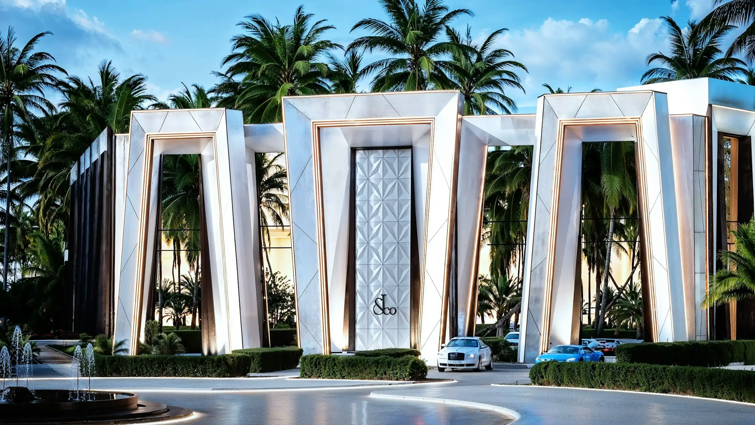 the gates of the Aurueum Estate