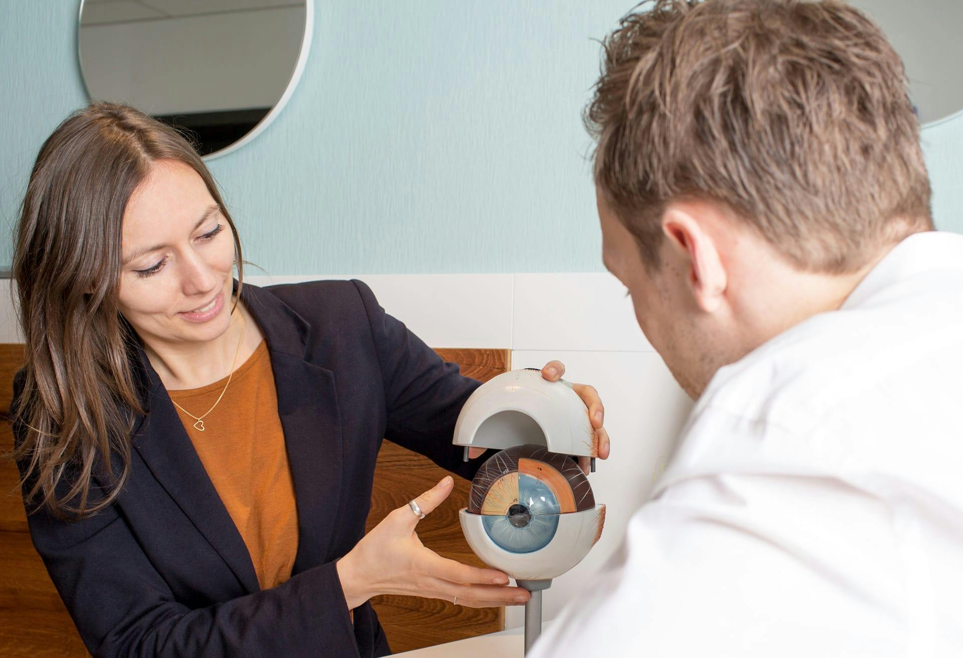 people looking at an eye diagram