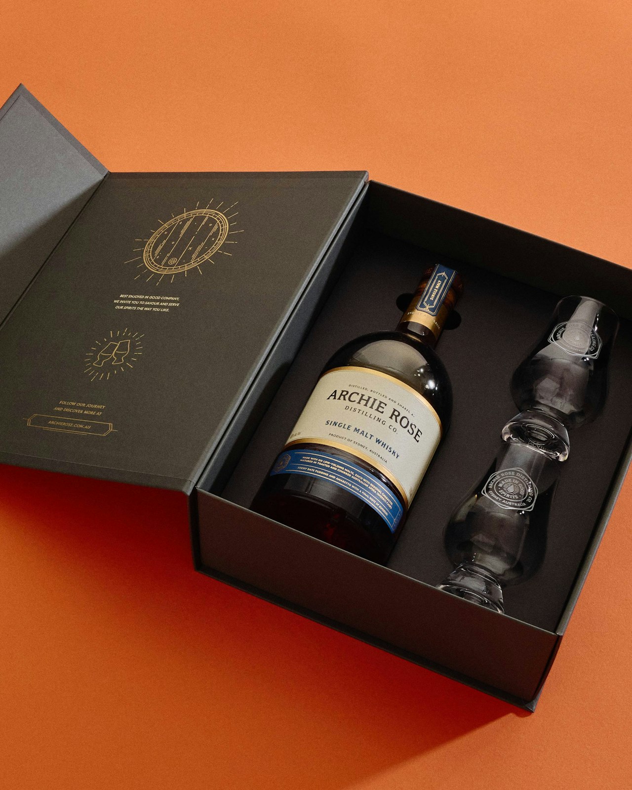 Single Malt Whisky & 2 Glencairn Glasses Gift Pack