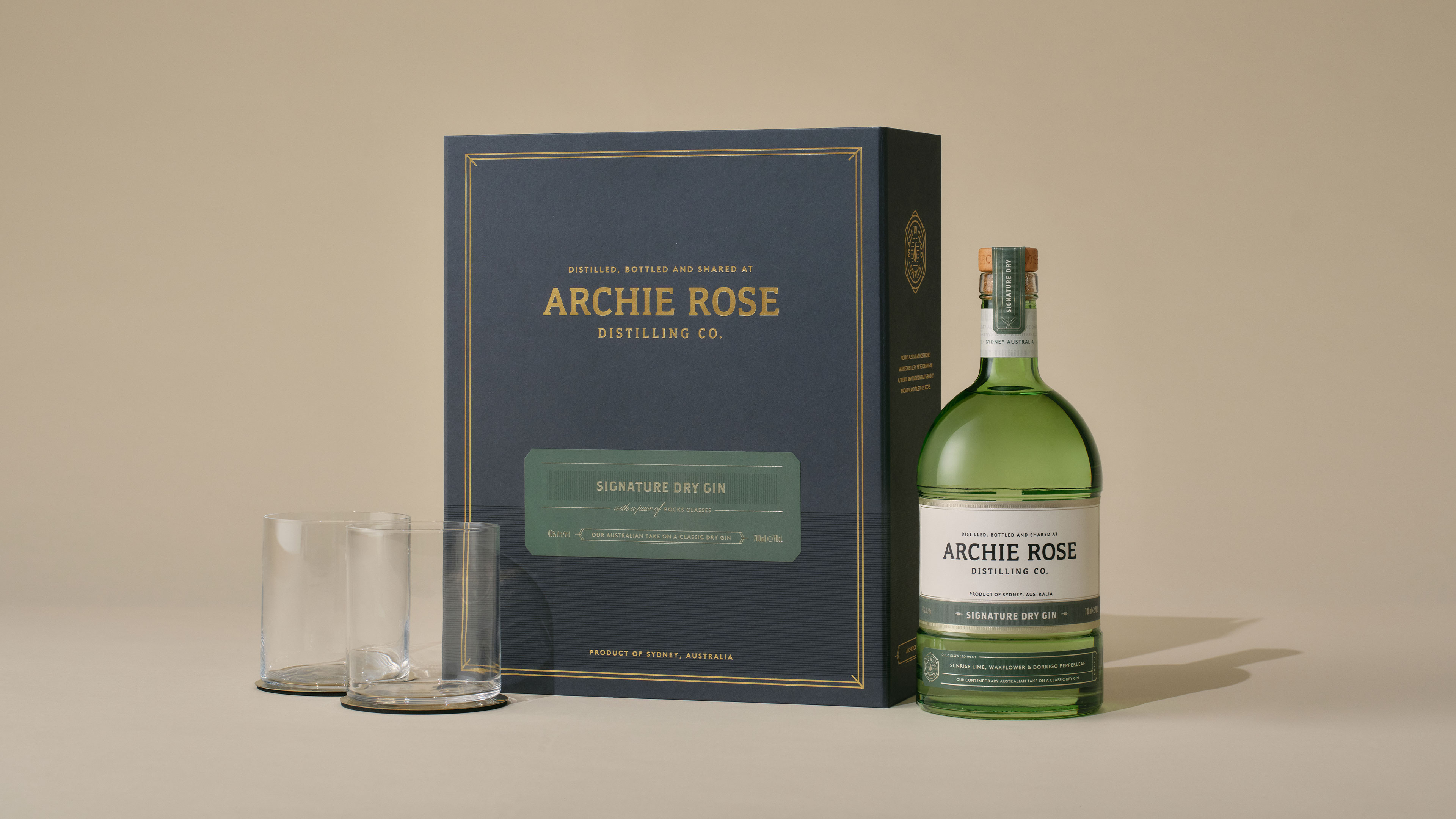 Signature Dry Gin & 2 Rocks Glasses Gift Pack