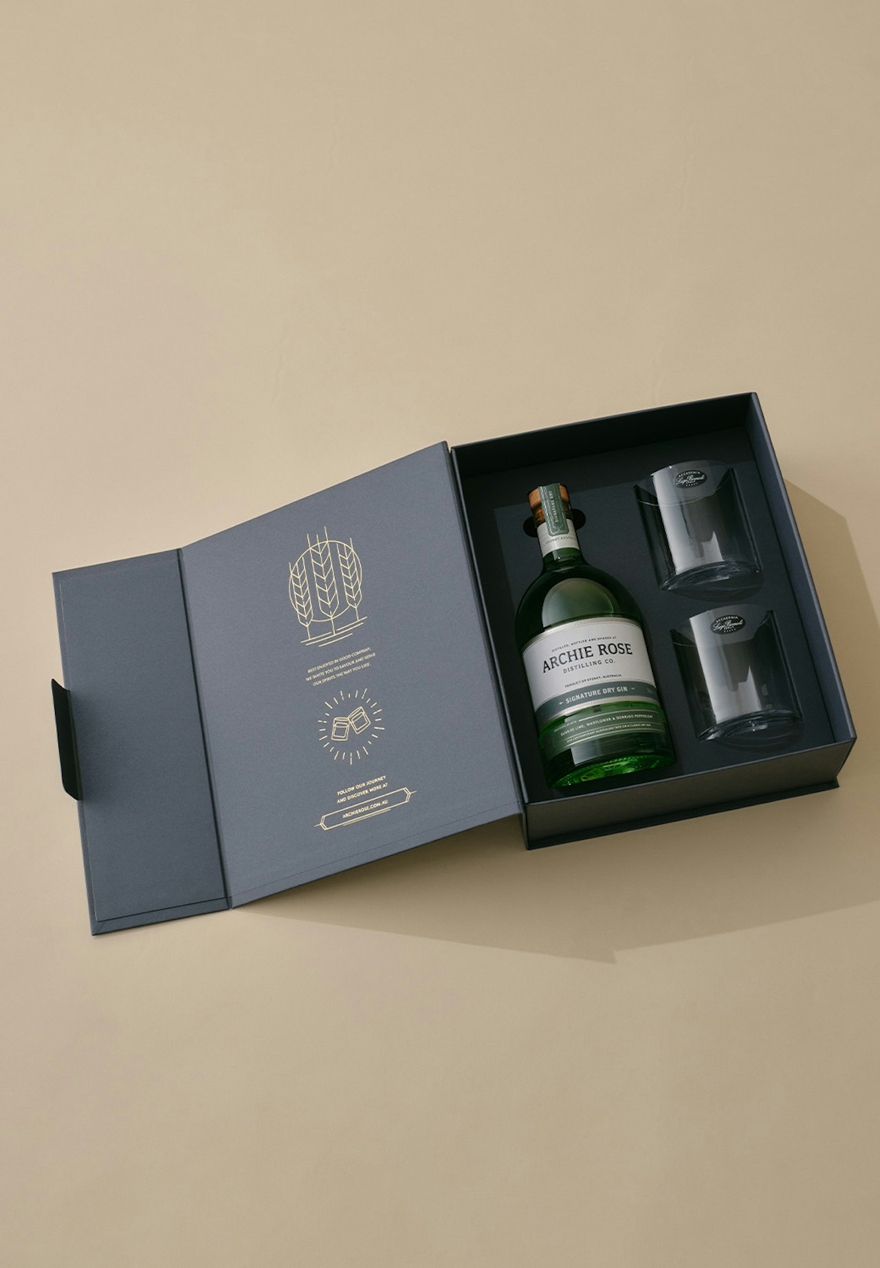 Signature Dry Gin & 2 Rocks Glasses Gift Pack