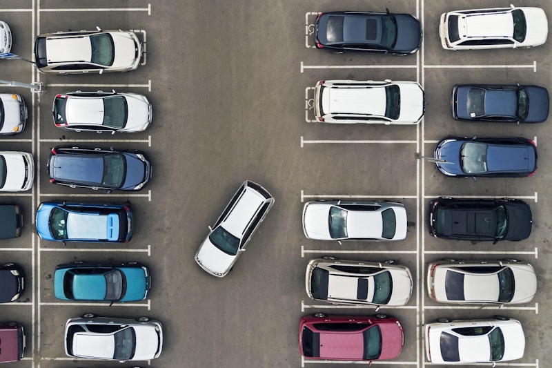 This Is How to Park a Car Between Two Other Vehicles