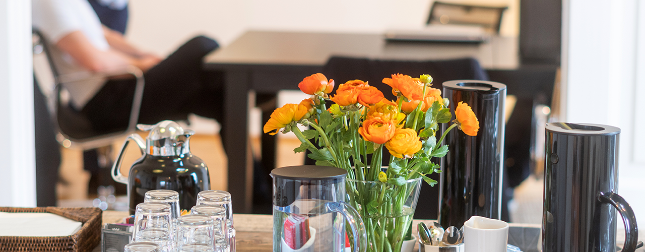 Stemningsbillede fra Compass Academys kaffestue