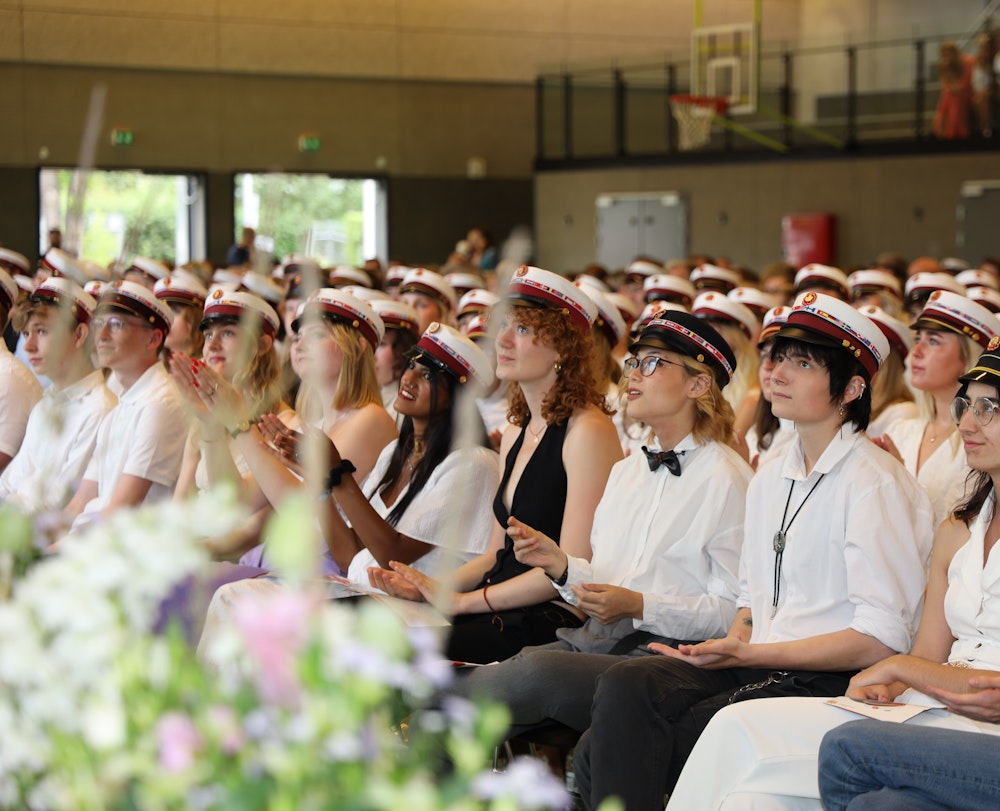 Studenter i hallen