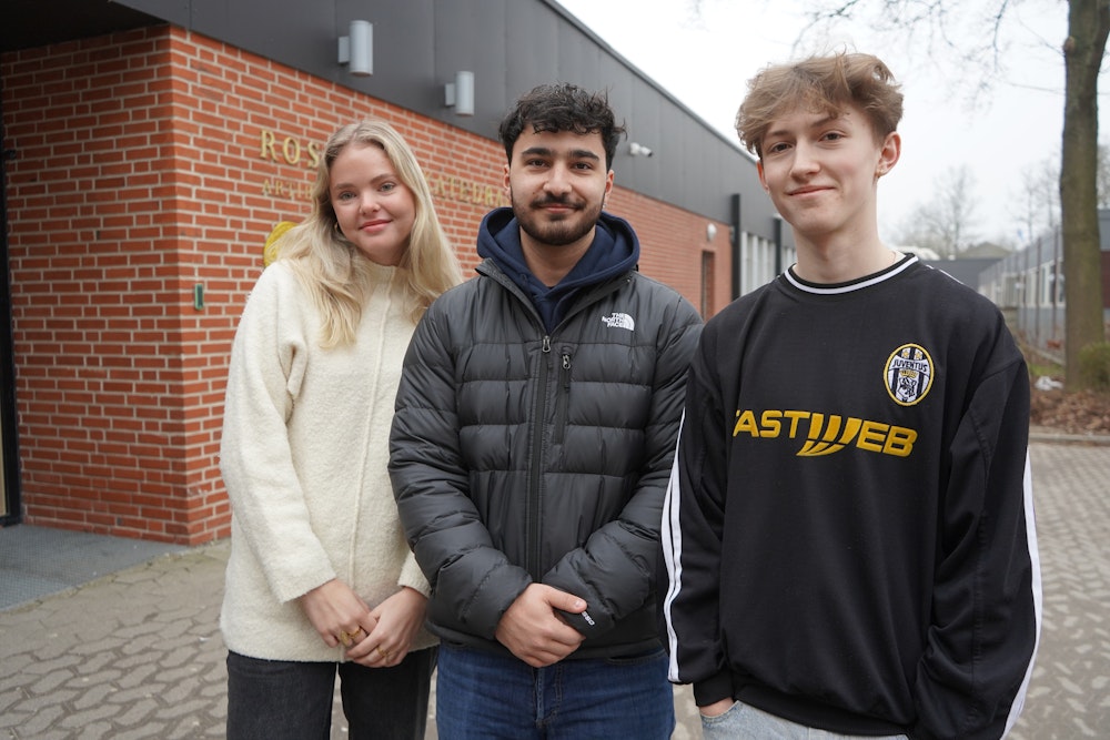 tre elever fra unge forskere