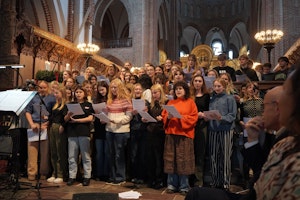 elever synger i Roskilde Domkirke