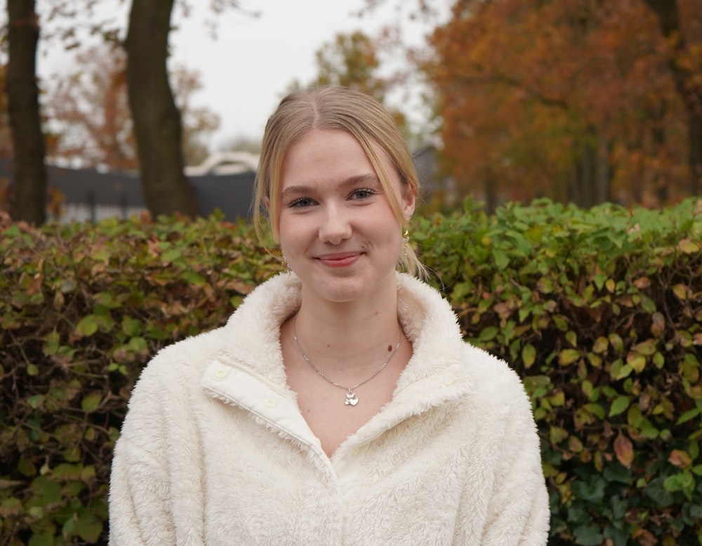 Portræt billede af en musik-elev der hedder Amanda