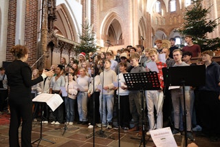 Fællesbillede af musikelever til Juleafslutning 2024 i domkirken